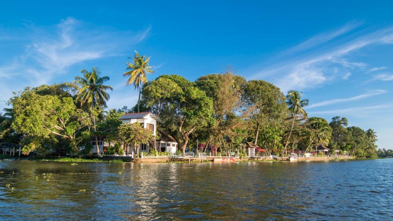 Warmth Lake Haven Alappuzha Bagian luar foto